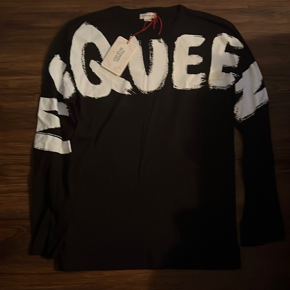 ALEXANDER MCQUEEN
Black & WhiteGraffiti Knit Crewneck Sweater